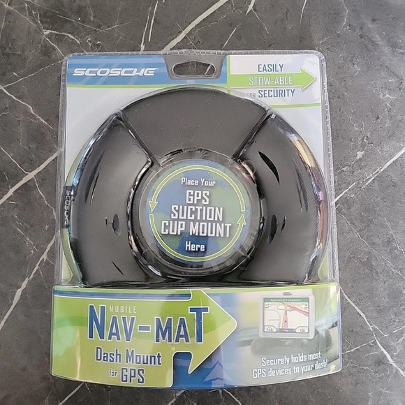 Scosche Universal Portable GPS Dash Mount - Picture 1 of 2